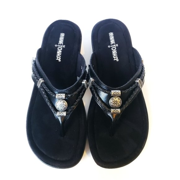 Minnetonka Shoes - Minnetonka Black Silverthorne Leather Size 9